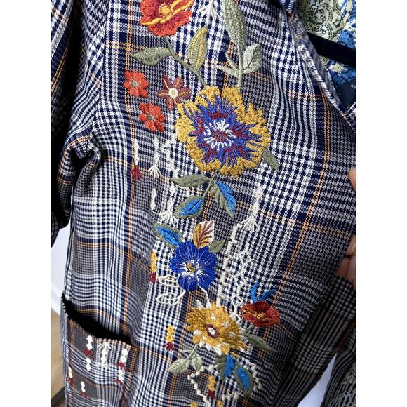 Johnny Was Olivia Embroidered Brown Plaid Floral Blazer Jacket size S - Picture 4 of 8